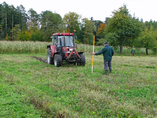 Übertragung der neuen Grenzen in die Örtlichkeit